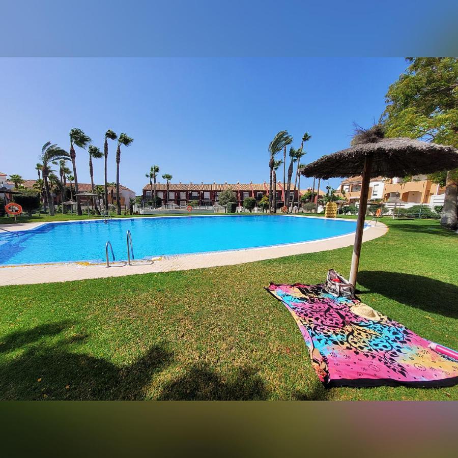 Mermaid House- Pareado Boutique - Playa A 200m- Pases Piscina Externa Ferienhaus Chiclana de la Frontera